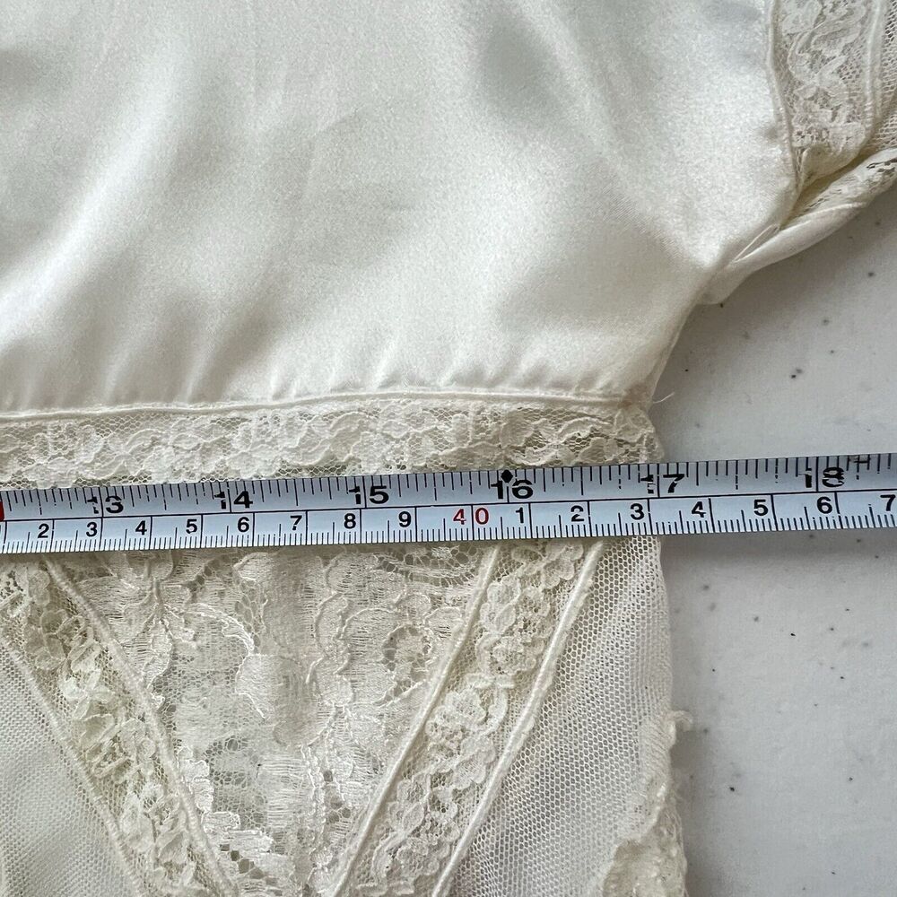 Vintage 90s Victoria Secret Ivory Satin & Lace Short Sleeves Top Sz S Delicate‎ - Picture 13 of 16